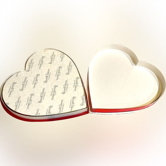 RUSSELL STOVER VALENTINE HEART ROSE PRINT CHOCOLATE BOX 11 in SPECIAL GIFT DECOR - Picture 3 of 8